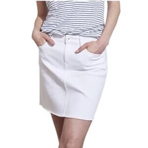 UEC VINEYARD VINES WHITE DENIM JEAN MINI SKIRT RAW HEM SZ 6